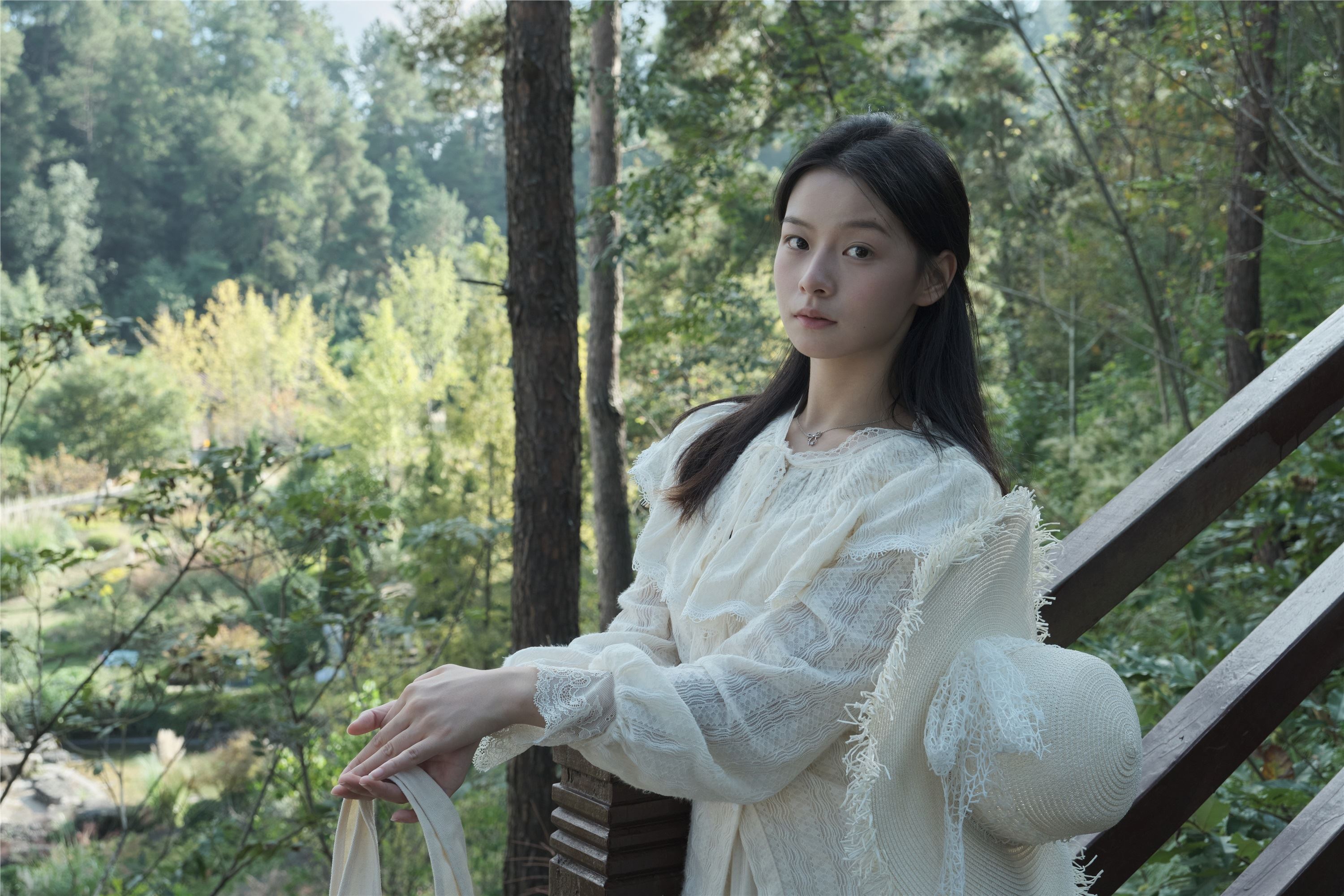 YITUYU艺图语 2025.01.02 秋游 蝴蝶妹妹